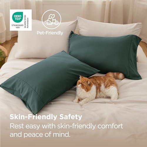 Image of Bedsure Queen Pillow Cases Set of 2 - Forest Green Brushed Microfiber Pillowcase 2 Pack, Super Soft and Cozy Pillow Case Covers with Envelope Closure for Kids, Wrinkle, Fade Resistant, 20x30 Inches