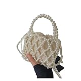 Sparkling Pearls Diese Perlen-Abendtasche zeigt mit ihrem vollständig perlbedeckten Design unvergleichliche Raffinesse und Eleganz. Der natürliche Glanz der Perlen präsentiert sich in einer Vielzahl brillanter Farben in verschiedenen Lichtern und Winkeln, wodurch die Tasche aus jedem Blickwinkel funkeln lässt. Das Futter ist aus weichem und bequemem Material, um Ihre Sachen gut zu pflegen