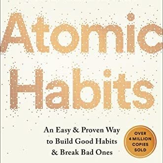 Atomic Habits Podcast Por  arte de portada