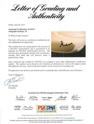 Muhammad Ali Signed Boxing Boot - Autographed Boxing Equipment - Thumbnail 4