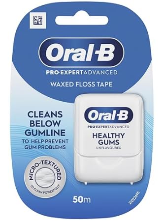 Oral-B Pro-Expert Advanced Lot de 4 bandes dentaires cirées pour nettoyage en profondeur Menthe fraîche Élimine la plaque dentaire et les résidus alimentaires entre les dents Lot de 4 x 50 m