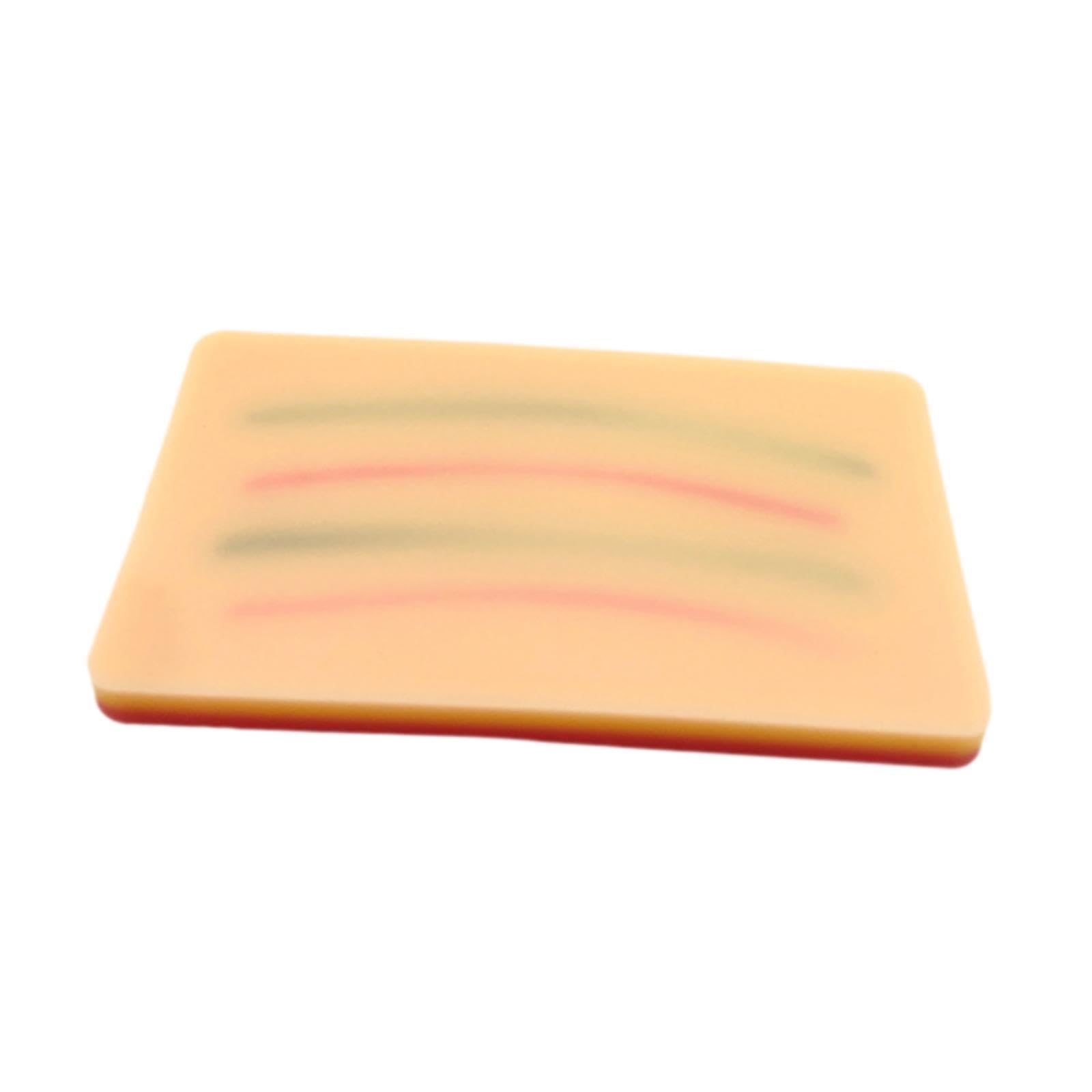 Coussinet en silicone trois couches pour réussir ses examens de suture