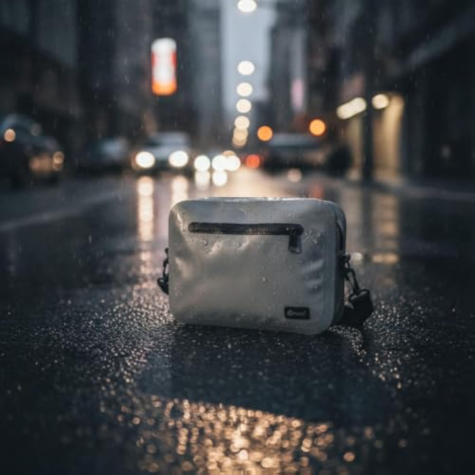 Compact Waterproof IPX6 Sling Bag for Travelers