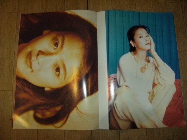Amazon.co.jp: 大型 写真集 1993年 森高千里 コンサート