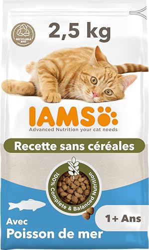 IAMS Advanced Nutrition - Croquettes sans Céréales pour Chat Adulte - 100% Complètes et équilibrées - Au Poisson de Mer - sans OGM Colorants Arômes Artificiels - Sac refermable de 2,5kg