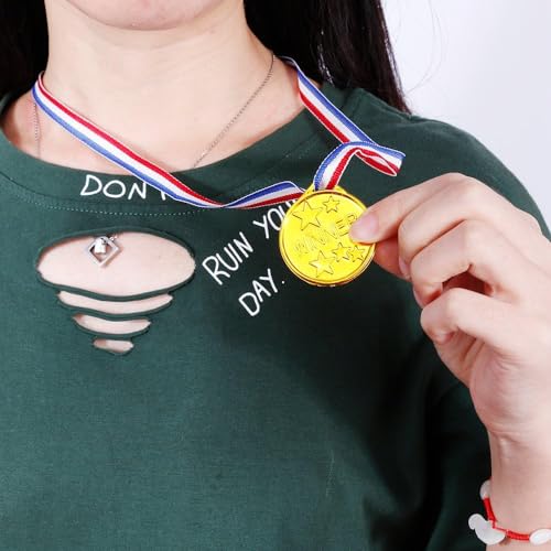 GOLDGE 12 Stück Medaillen Kinder Gewinner Medaillen Gold Kunststoff Medaille Kindergeburtstag für Party, Kindergeburtstag Spiele, Sportstag Wettbewerbe, Preisen Awards