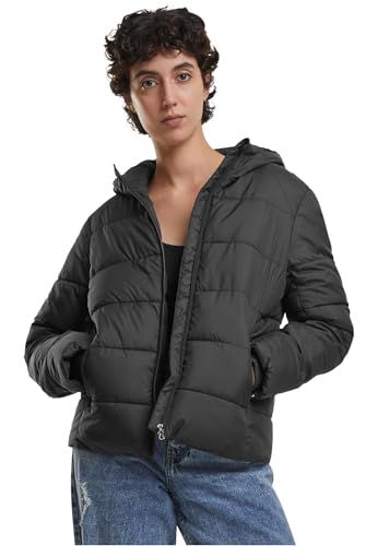 Doudoune courte à capuche style streetwear pour sorties en ville