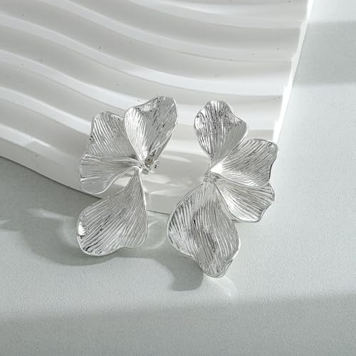 Image of WOWORAMA Chunky Clip On Earrings for Women Vintage Flower Statement Earrings Large Floral Clips Dangle Earring Trendy Non Pierced Jewelry Gold /Silver