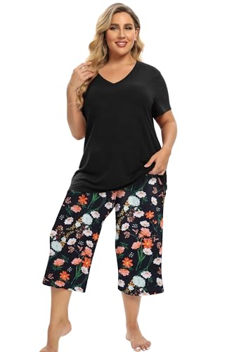 Image of Vozanet Women's Pajamas Set Soft V Neck Sleepwear Top and Capri Pj Lounge Sets Cartoon Heart Shape Cat Nighty Plus Size