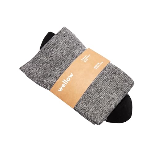 Image of Wellow Wide Calf Compression Socks for Men & Women, 18-25 mmHg Made with Viscose from Bamboo, Nurses & Pregnancy Support, Relieves Swelling, Knee High, XL, Onyx - Twist