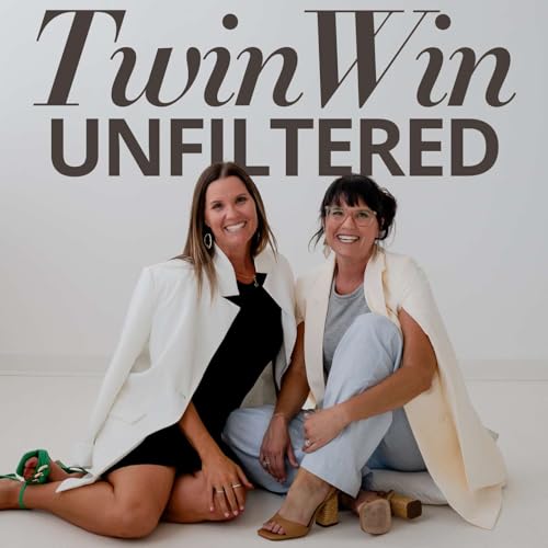 Twin Win Unfiltered Podcast Por Lyndsay Lamb & Leslie Davis arte de portada