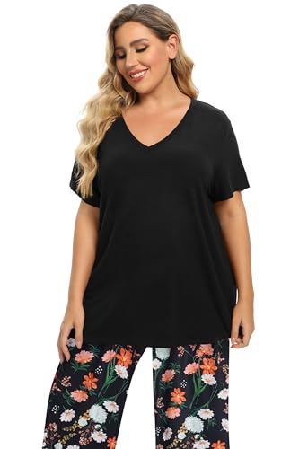 Image of Vozanet Women's Pajamas Set Soft V Neck Sleepwear Top and Capri Pj Lounge Sets Cartoon Heart Shape Cat Nighty Plus Size
