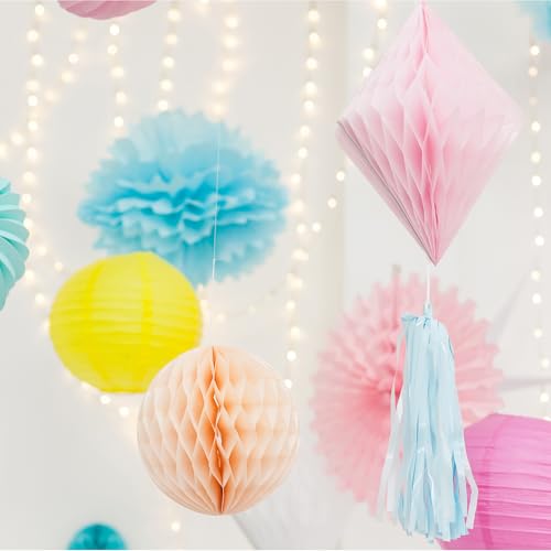 Pompons en papier 3 tailles différentes décoration suspension rose anniversaire