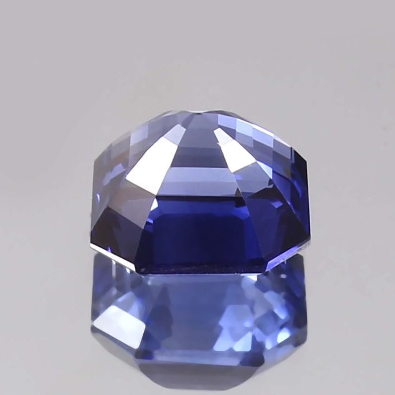 Pierre gemme bleu ceylan facettée 8.7mm pour création de bijoux