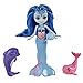 Enchantimals Royaume de l'océan Coffret famille de Dorinda Dauphin, avec une mini-poupée Dorinda et 3 mini-figurines de dauphins, jouet enfant, HCF72