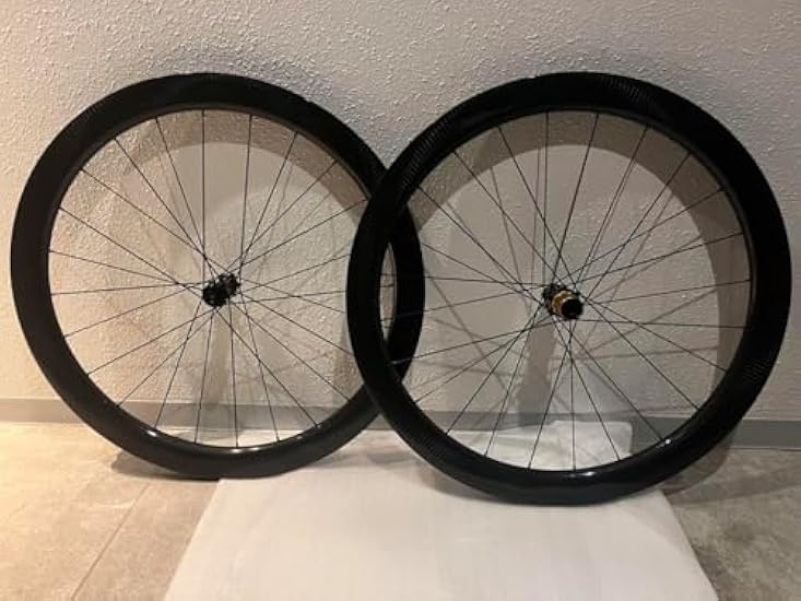 カーボンホイール 50mm高 28mm外幅 超高剛性 送料込み カーボンホイール 50mm高 28mm外幅 超高剛性 込み