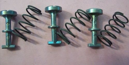 Pomoli con molle per fianchetti carterini laterali...