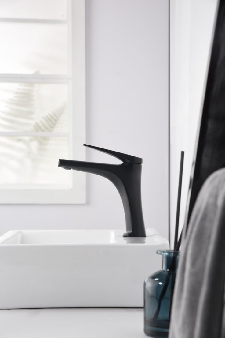 IMEX Grifo Monomando Lavabo - SERIE DELOS Grifo de Latón Acabado en Negro Mate con Cartucho Cerámico de Ø28 mm y Flexos de 3/8", Diseño Moderno y Funcional.