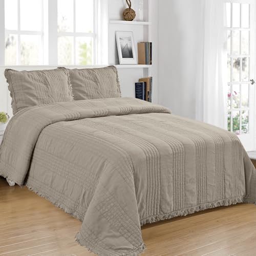 MS Hometex Interiors Mikrofaser Tagesdecke 220x240 mit 2 Kissen Set 50x70 – Bettüberwurf aus 100prozent Polyester mit Volants – Extraweiche pflegleichte Überwurf für Bett, Sofa und Couch (IVAL Beige)