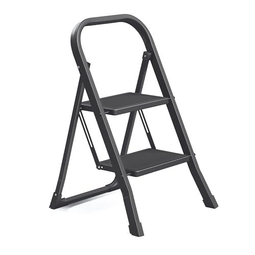 SONGMICS Escalera de Tijera, Escalera con 2 Peldaños, Peldaño Plegable, Bloqueo de Seguridad, Fácil de Guardar, Carga hasta 150 kg, Negro GSL012BZ01