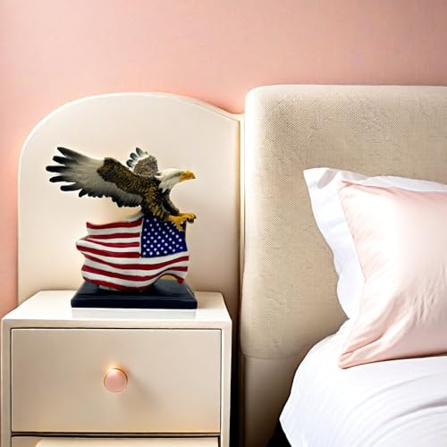 Estatua de Águila Calva con Bandera Americana 7.9x5.9x9 in miniatura 7