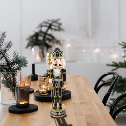 Décoration de Noël Casse-Noisette pour table festive dorée