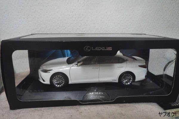 レクサス ES 300h 1/18 ミニカー 白 レクサスES300hバージョンL 1/ 18