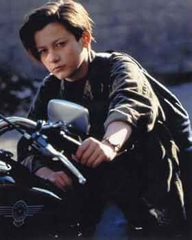 エドワード ファーロング 直筆 サインターミネーター2 セール！エドワード・ファーロング直筆サイン入り