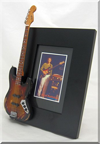 JACO PASTORIUS ~j`AM^[̎ʐ^t[ Fender Jazz Bass