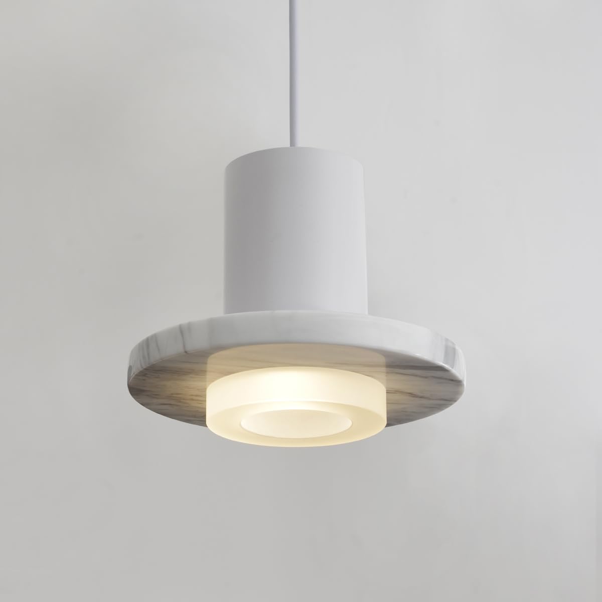 Lámpara Colgante Blanca de Piedra,Lámpara Wabi Sabi para Dormitorio,Lámpara Moderna de Mesa de Comedor Gris de 1 Foco con Pantalla de Aluminio y Mármol Ø18cm,Luz Pendiente GU10 para Cocina,Cafés,Barra