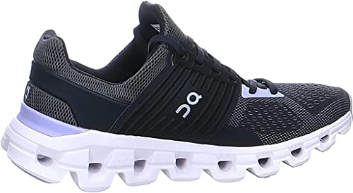 Image of On Women's Cloudswift Sneakers