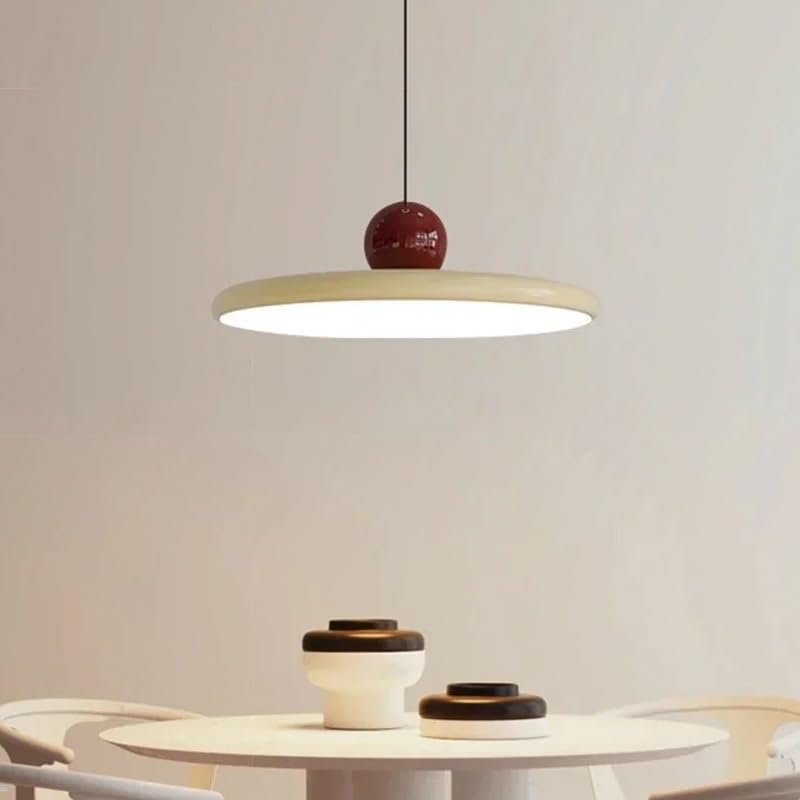 Suspension vintage 30cm contre l'éclairage agressif du salon beige