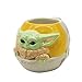 Zak Designs Star Wars The Mandalorian - Taza de café de cerámica esculpida con carácter 3D único, 16 onzas, Baby Yoda/The Child in Cuna