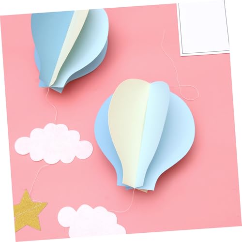 Décorations aériennes montgolfières beige pour sublimer une chambre d'enfant