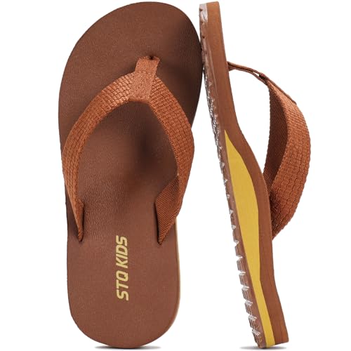 STQ KIDS Girls Boys Flip Flops Kids Beach Sandals Non-Slip Flexible Outsole Fashion Summer Pool Sandal for Shower Brown Size 5 Big Kid