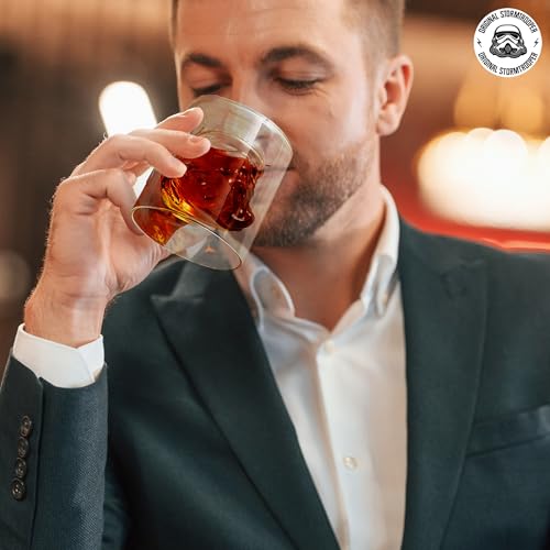 Verre à whisky Stormtrooper pour une soirée bourbon et scotch originale - 3