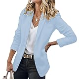 Détails classiques : Doté d’un col cranté, d’une fermeture à un bouton et de deux poches à rabat fonctionnelles, ce blazer pour femme allie une coupe intemporelle à une polyvalence moderne. Sa silhouette structurée en fait un choix élégant, idéal comme veste de tailleur ou veste habillée.