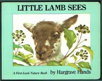 Paperback Little Lamb Sees Pa (1st Look Nature Books) Book