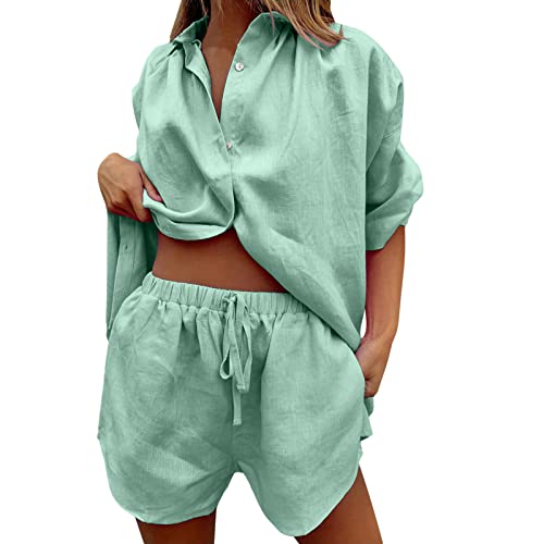 Ensemble d'été femme haut boutonné et short confortable pour vos moments de détente en terrasse