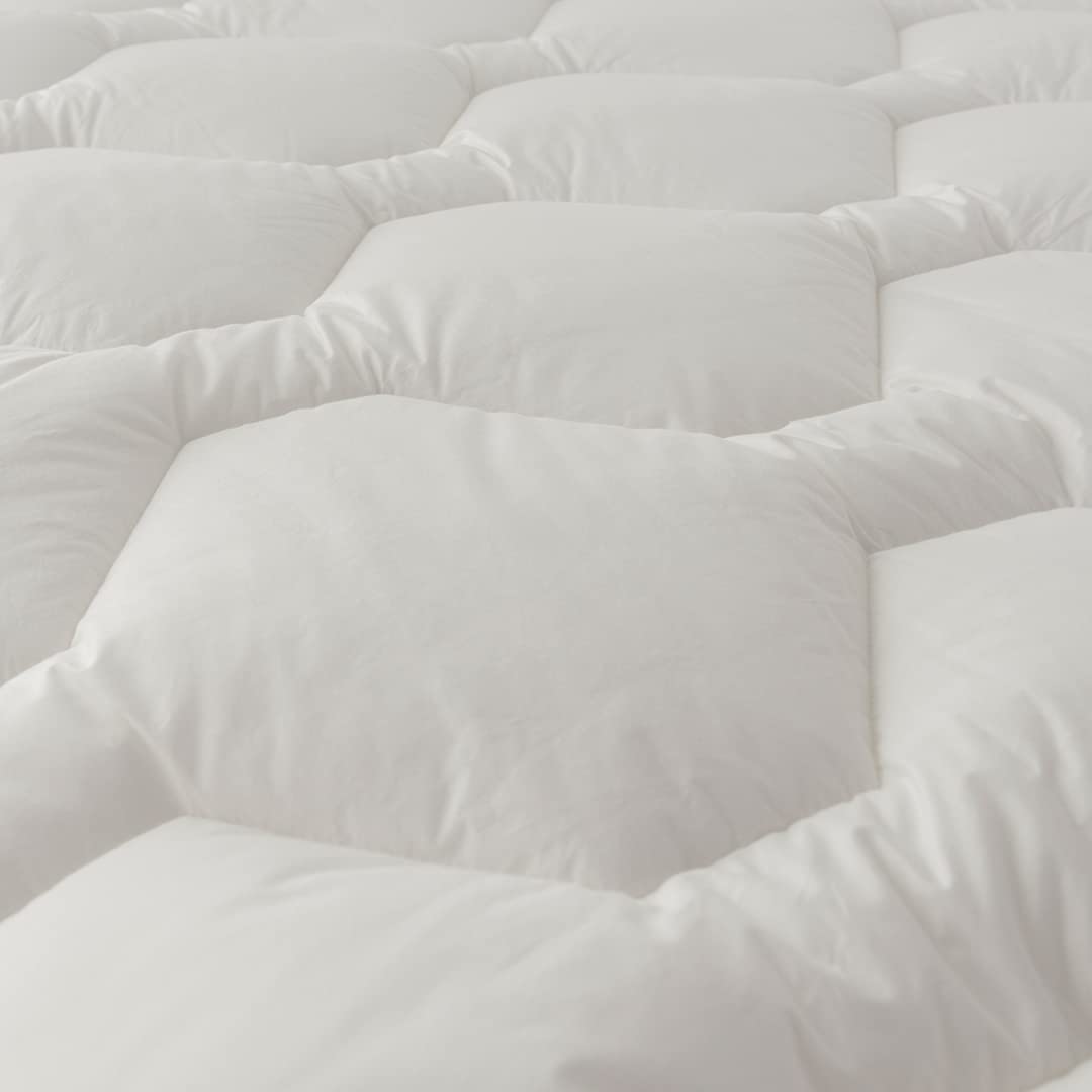 DODO - Couette 4 Saisons Protection Active 220x240 cm - 2 Couettes Incluses - pour Lit 2 Personnes - Anti-Acariens Proneem Végétal - 50% Coton, 50% Polyester - Garnissage Synthétique - Lavable à 40°C