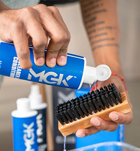 Shoe MGK Deluxe Shoe Brush Set with XL Cleaner and Conditioner for Clean, Fresh Shoes by Shoe MGK - Used condition - Image 4