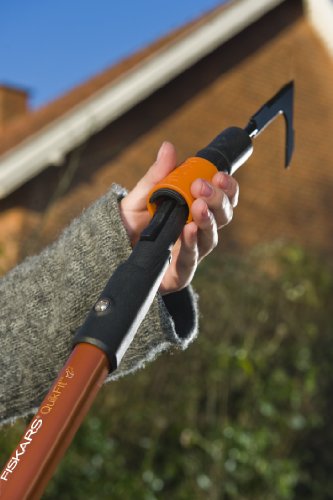 Fugenkratzer von Fiskars mit 25 cm Länge und Gerätekopf