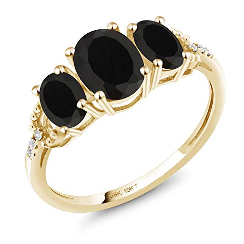 Gem Stone King 1.52 Cttw 10K Yellow Gold Oval Black Onyx and Diamond Accent 3-Stone Engagement Ring | 3 Stone Wedding Anniversary Promise Ring For Women | Size 5,6,7,8,9