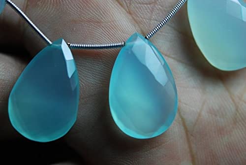 Paire d'Aqua Chalcédoine AAA de LKBEADS, de superbes briolettes poires facettées haut de gamme