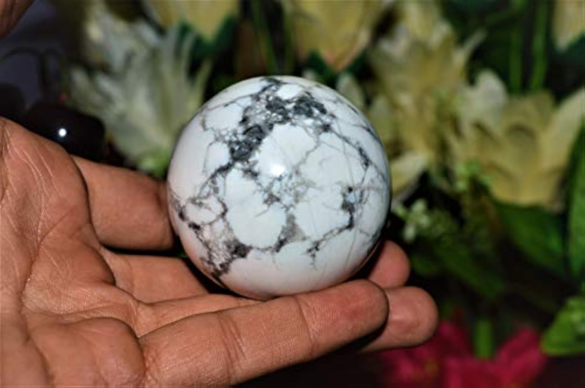 Howlite Ball Sphere with Stand, 200gr