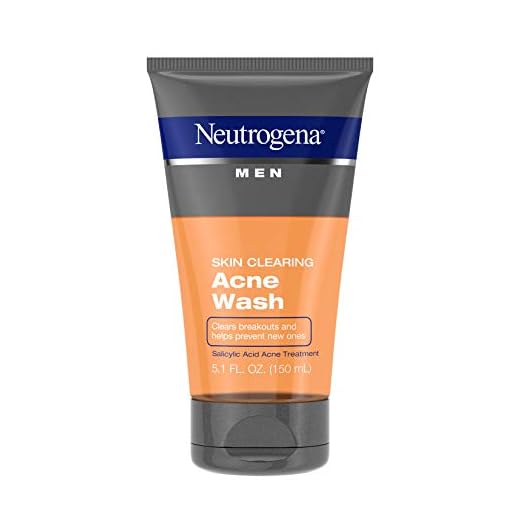 Neutrogena Men Skin Clearing Daily Acne Face Wash with Salicylic Acid Acne Treatment, Non-Comedogenic Facial Cleanser to Treat & Prevent Breakouts, 5.1 fl. oz (Pack of 2)
