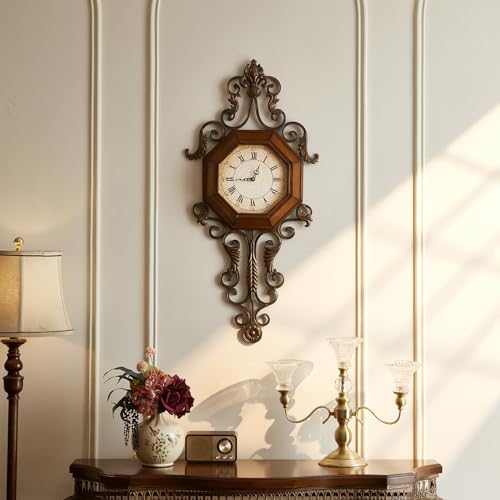 Horloge murale vintage en métal pour un salon élégant et rétro