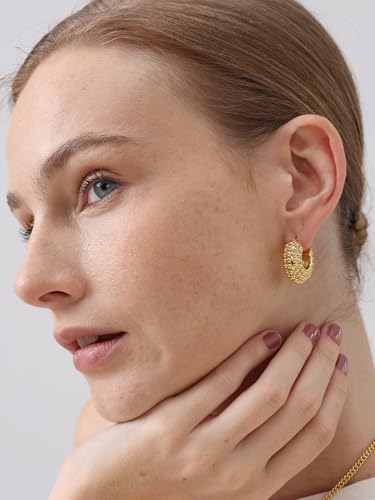 Image of FRUMOS 18K Gold Plated Chunky Hoop Earrings for Women Fashion Thick Gold Hoops Set Jewelry for Birthday Christmas Gifts