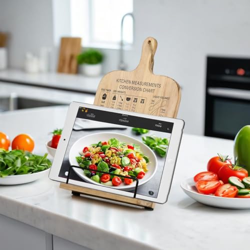Soporte de madera para libros de recetas en cocinas rústicas y modernas 4