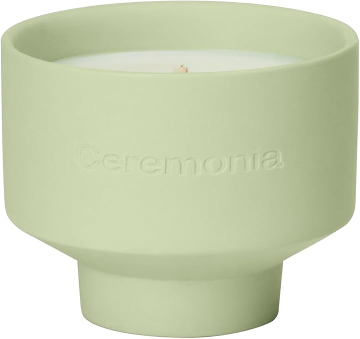 Ceremonia Candle de Guava, 9 Ounce / 266 mL